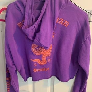 Cute cropped hoodie!